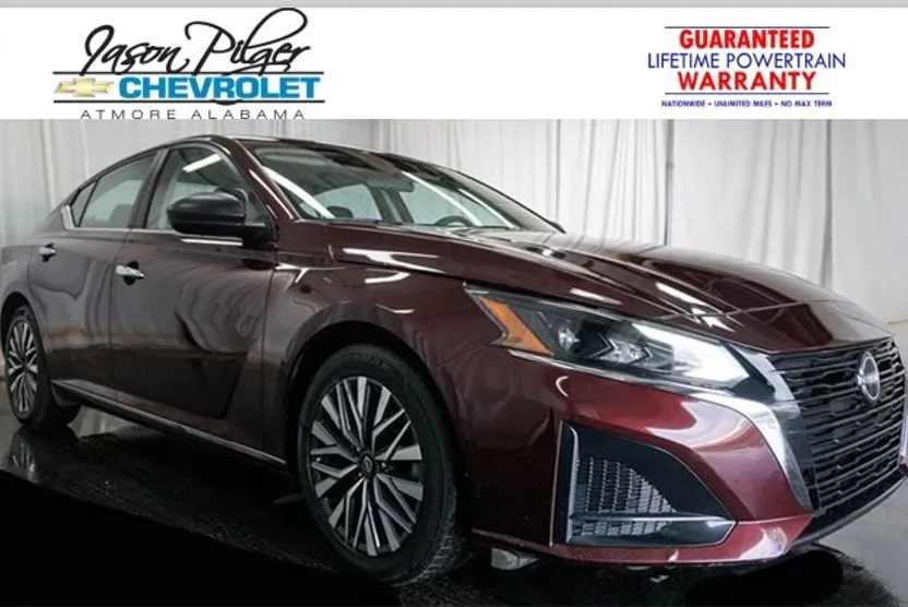 2024 Nissan Altima SV photo 1