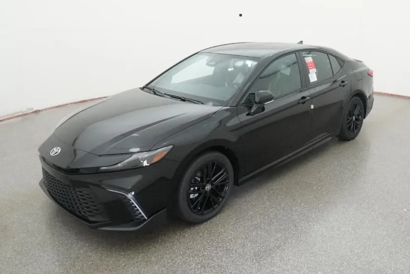 2026 Toyota Camry SE photo 1