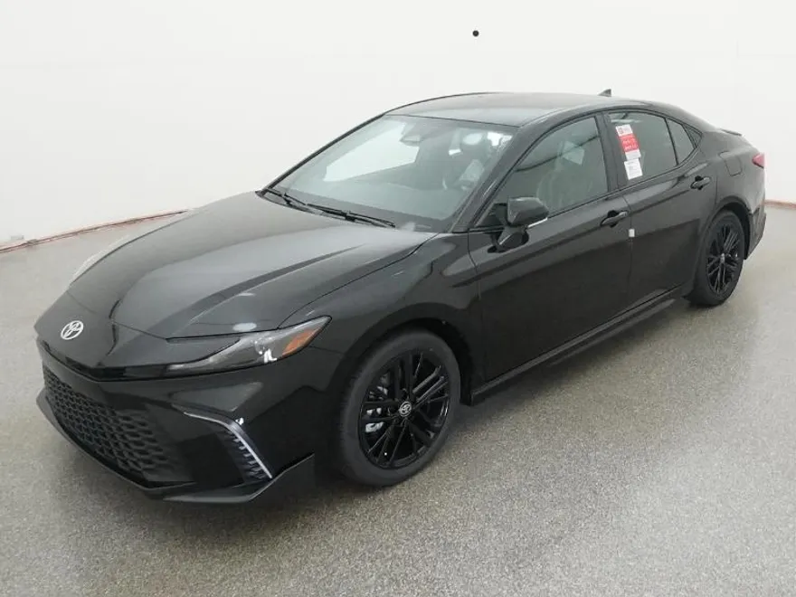 2026 Toyota Camry SE photo 1