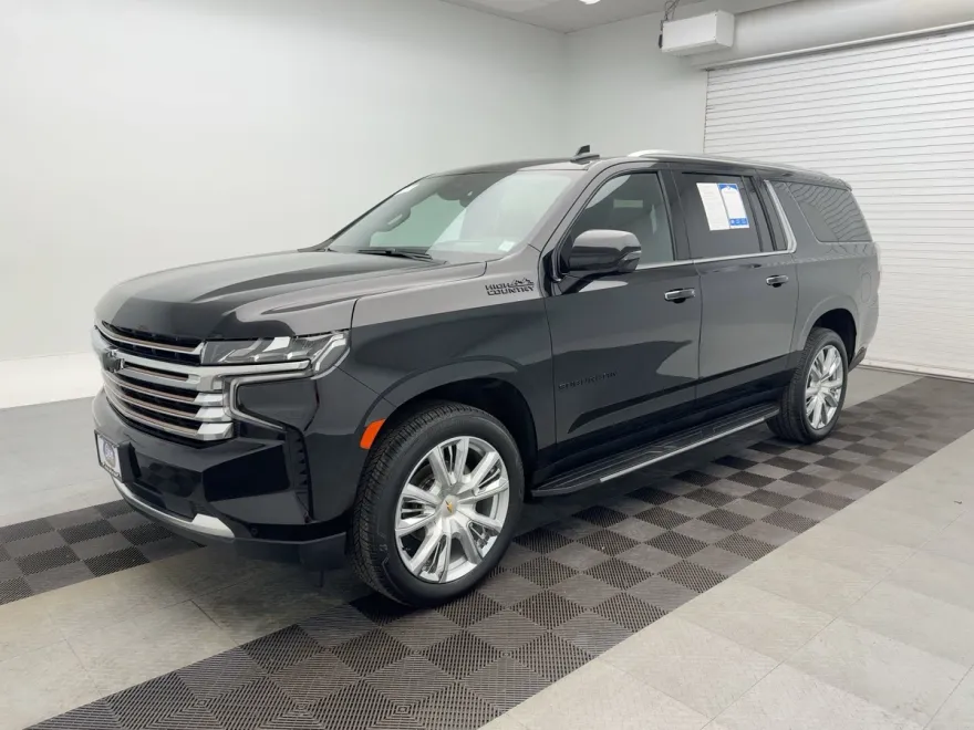 2024 Chevrolet Suburban High Country photo 1