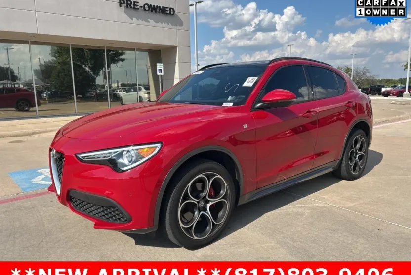 2022 Alfa Romeo Stelvio Ti photo 1