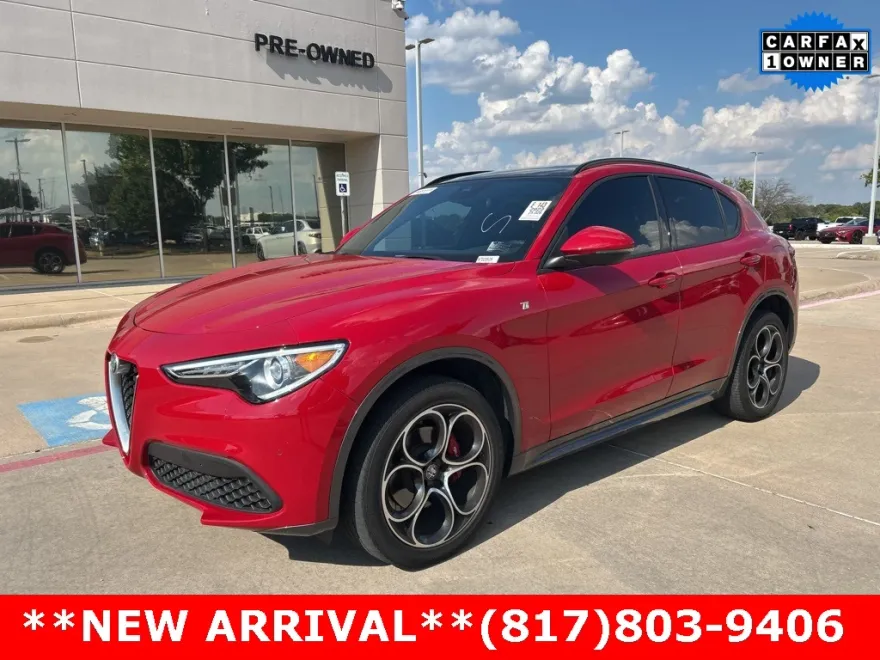 2022 Alfa Romeo Stelvio Ti photo 1