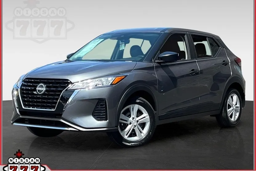 2025 Nissan Kicks Play S photo 1
