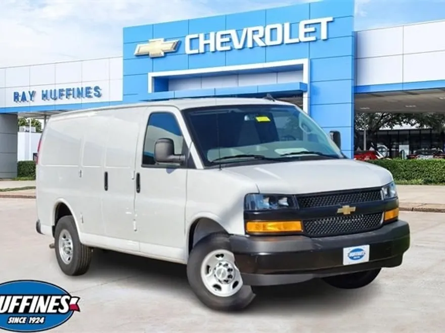 2024 Chevrolet Express Cargo 2500 photo 1