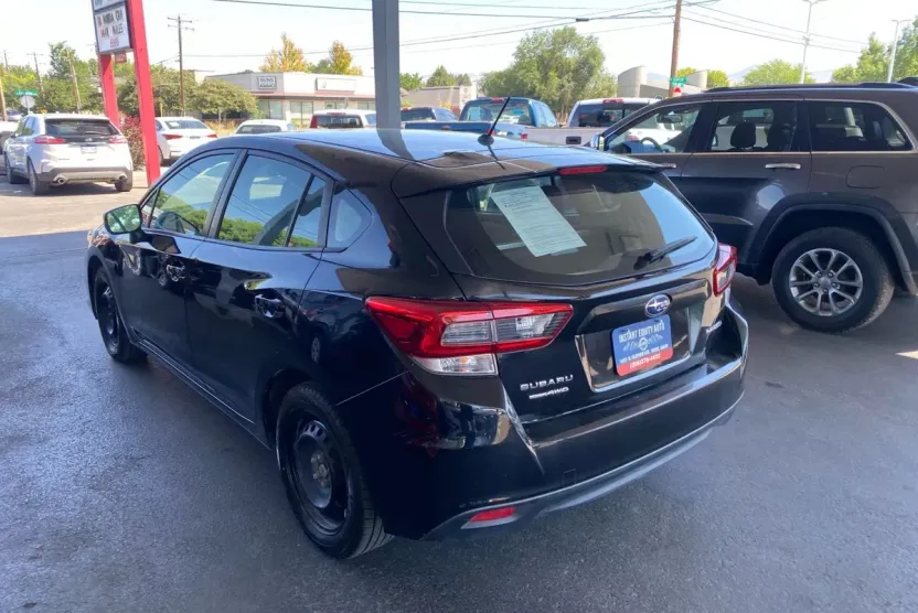 2022 Subaru Impreza Base photo 1