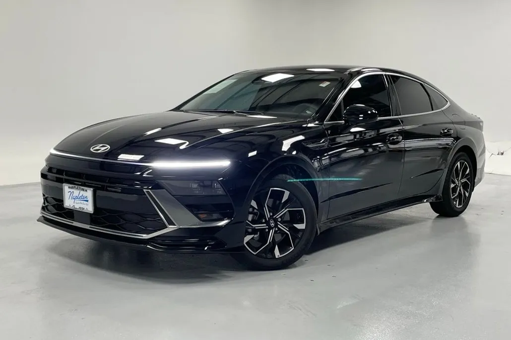 2025 Hyundai Sonata SEL photo 1