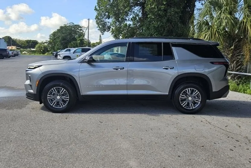 2026 Chevrolet Traverse photo 1