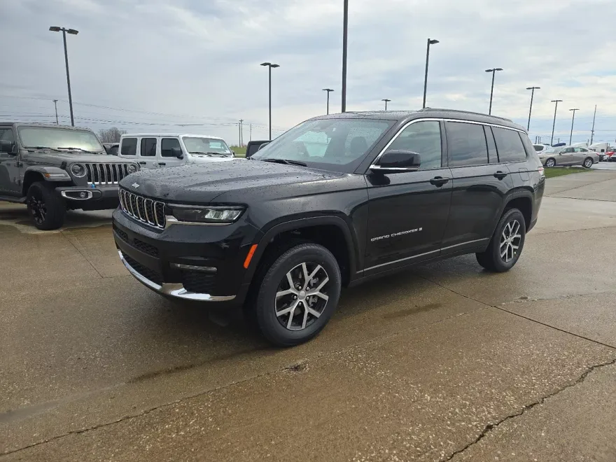 2025 Jeep Grand Cherokee L photo 1