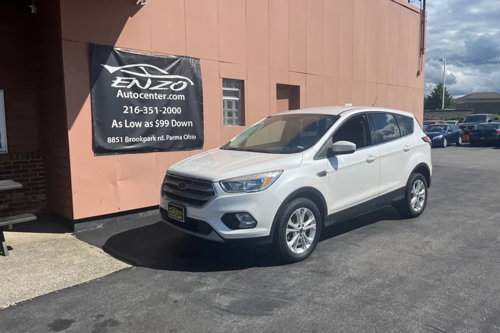 2017 Ford Transit photo 1