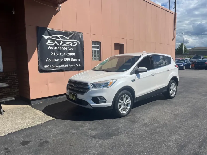2017 Ford Transit photo 1