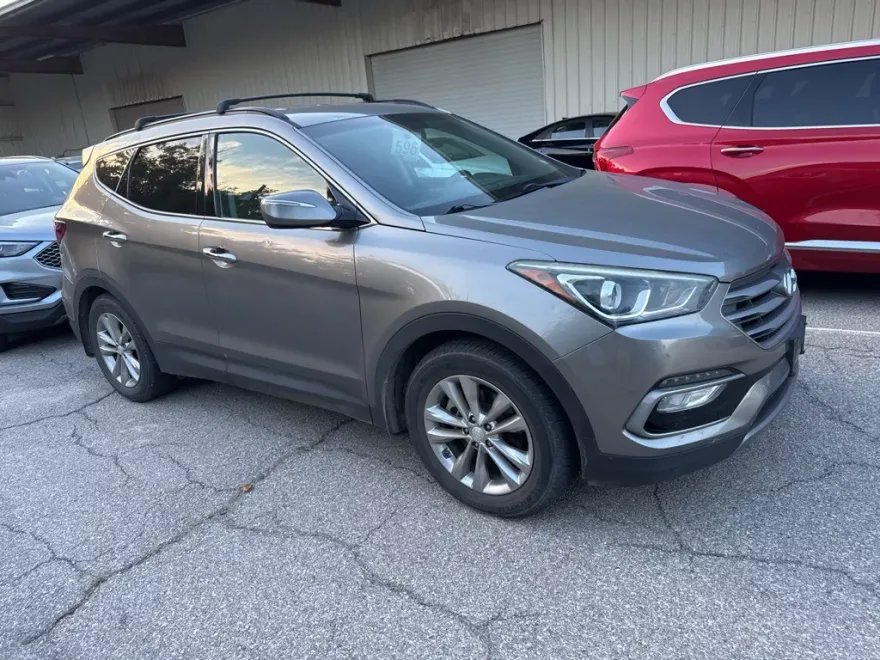 2018 Hyundai Santa Fe Sport 2.0T photo 1