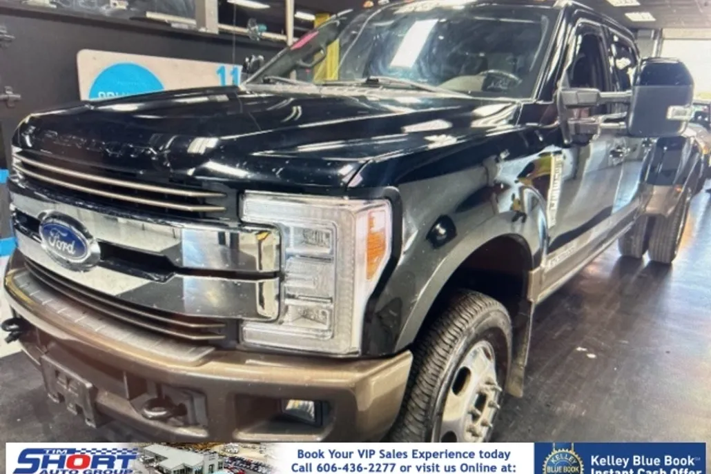 2017 Ford F-350 photo 1