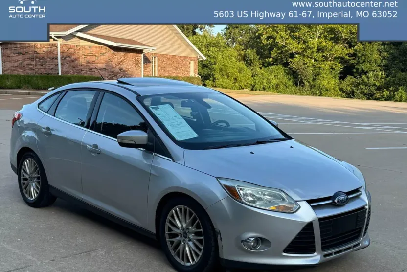 2012 Ford Focus SEL Sedan photo 1