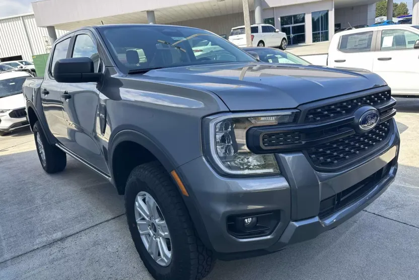 2025 Ford Ranger XL photo 1