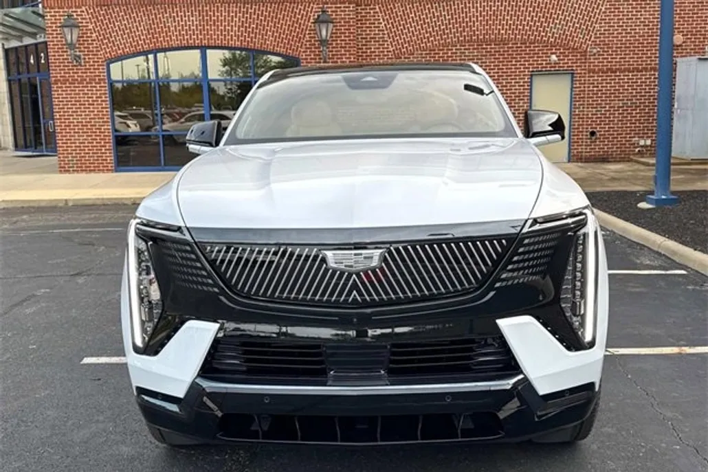 2026 Cadillac Escalade IQ Premium Sport photo 1