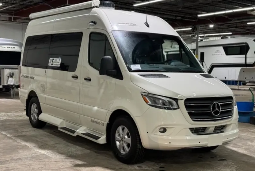 2024 Mercedes Benz Sprinter 2500 photo 1