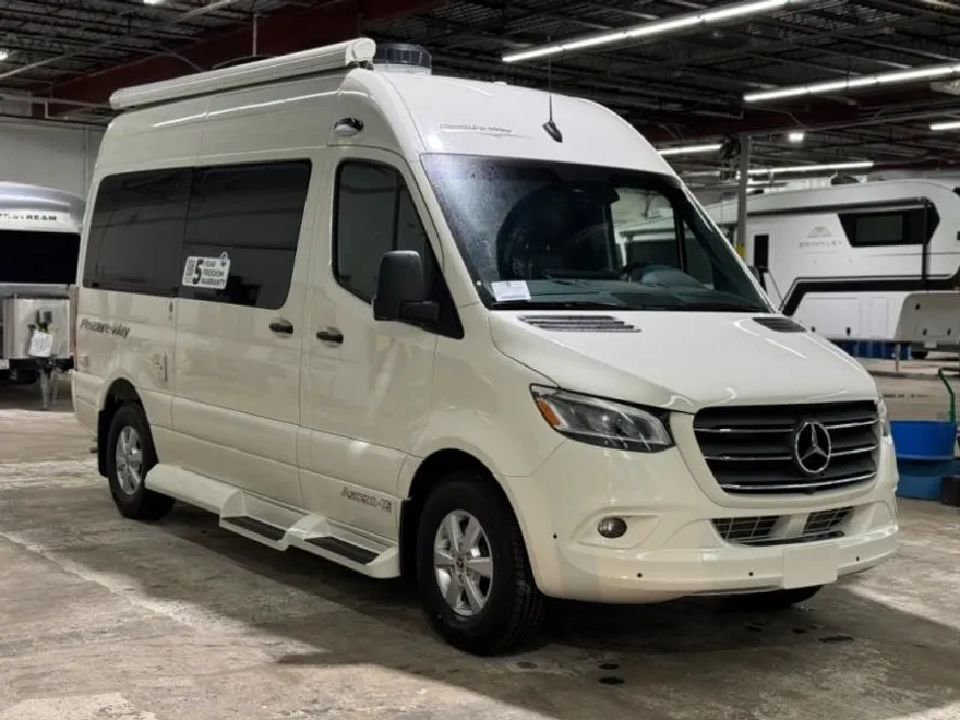 2024 Mercedes Benz Sprinter 2500 photo 1