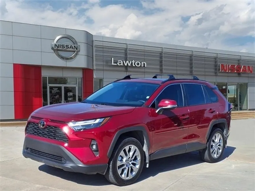 2024 Toyota RAV4 XLE Premium photo 1
