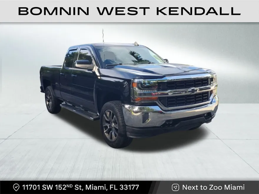 2017 Chevrolet Silverado 1500 LT photo 1