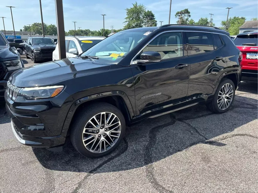 2022 Jeep Compass Limited photo 1
