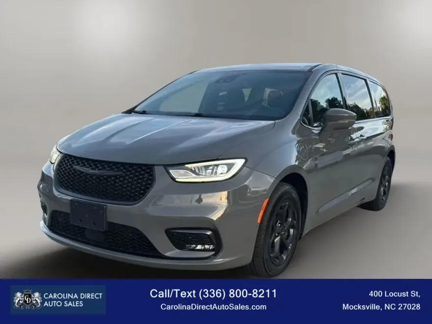 2022 Chrysler Pacifica Hybrid Touring L photo 1