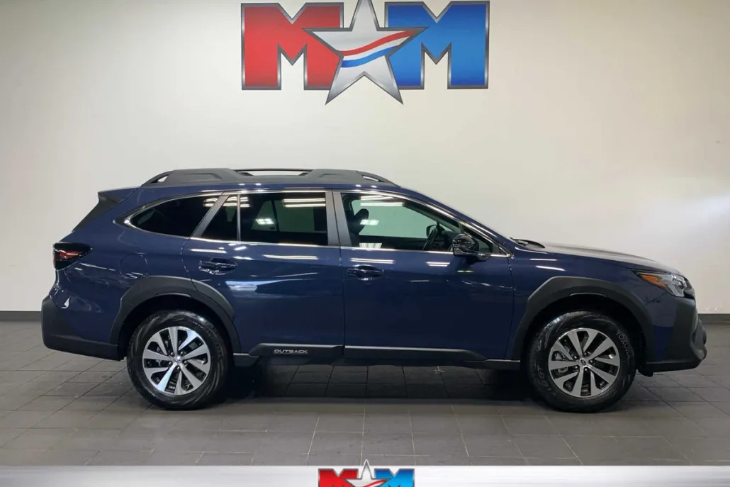 2025 Subaru Outback Premium photo 1