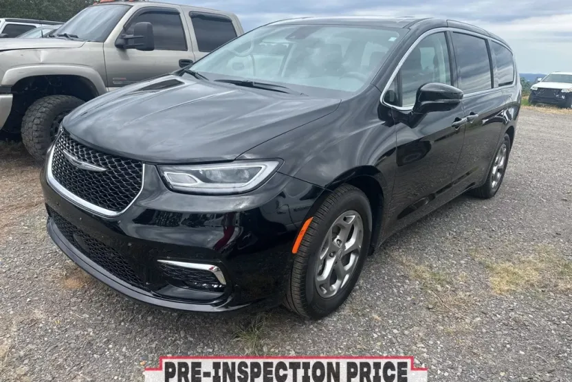 2024 Chrysler Pacifica Limited photo 1
