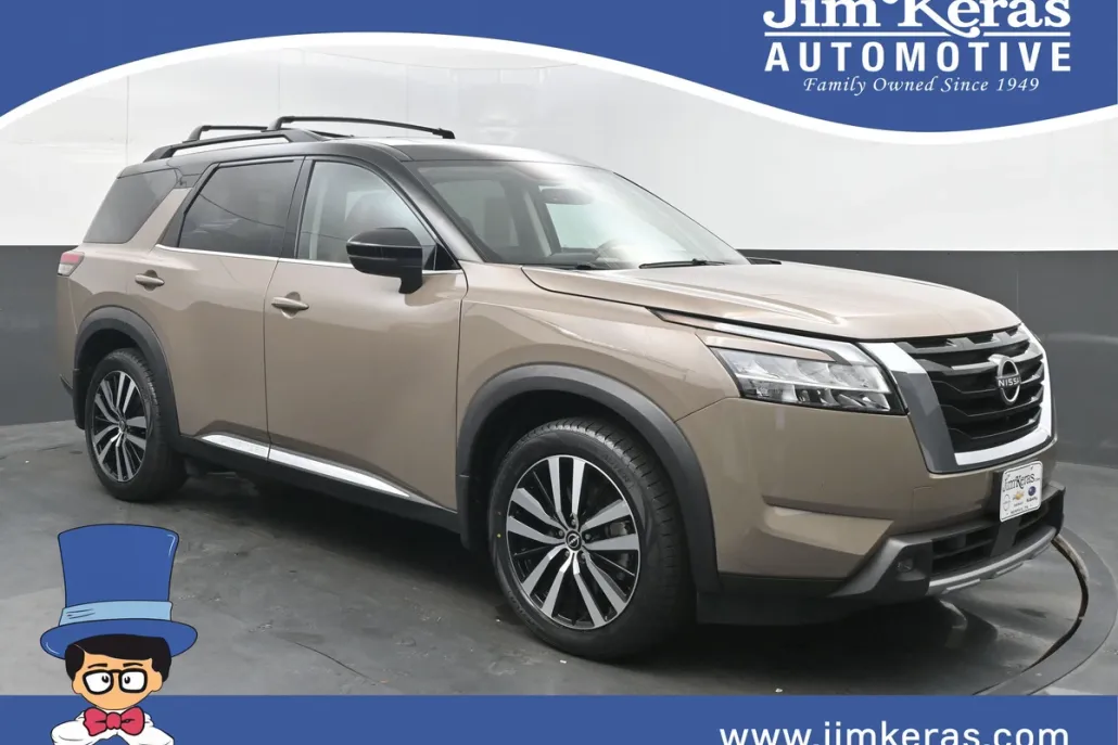 2023 Nissan Pathfinder Platinum photo 1