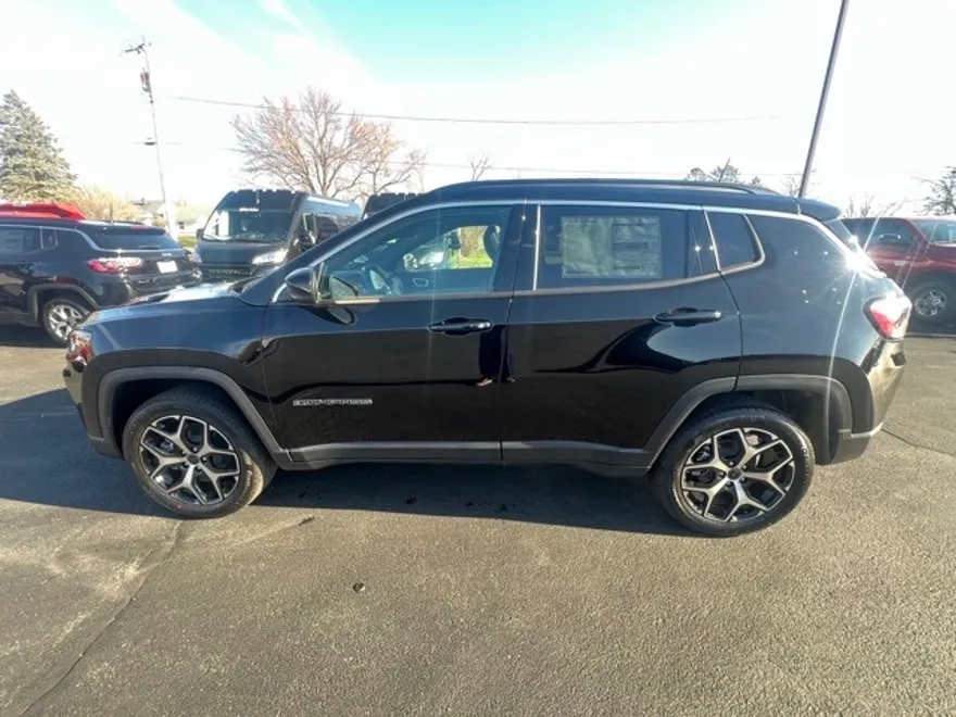 2025 Jeep Compass Limited photo 21