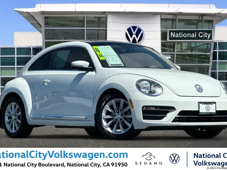 2018 Volkswagen Beetle SE photo 1