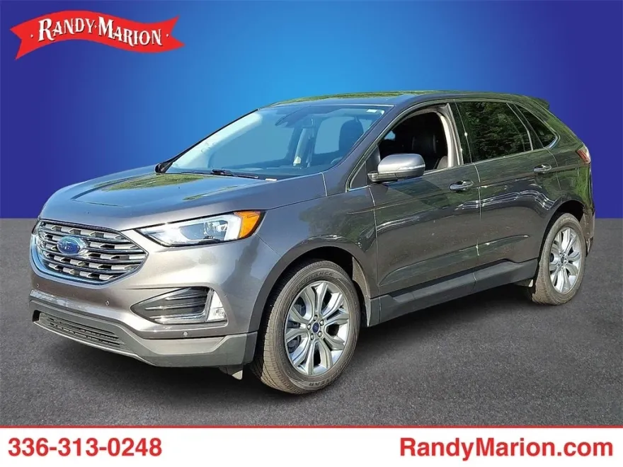 2022 Ford Edge Titanium photo 1