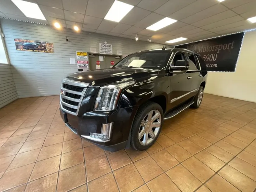 2018 Cadillac Escalade Luxury photo 1