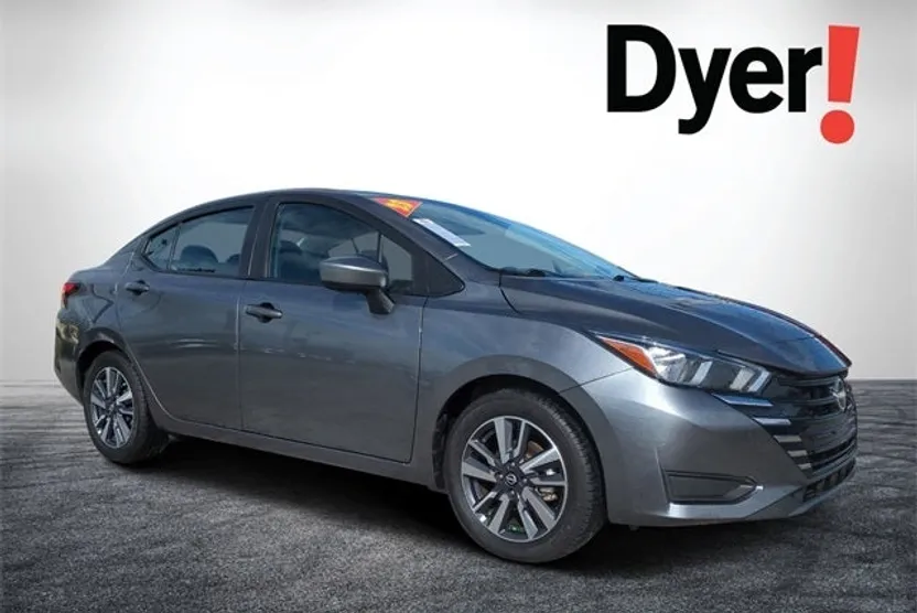 2023 Nissan Versa 1.6 SV photo 1
