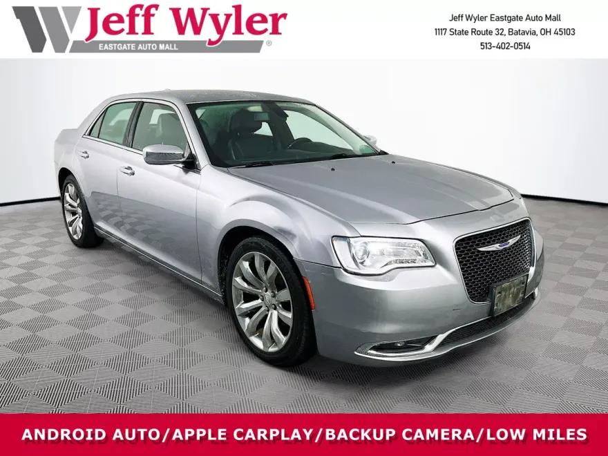 2018 Chrysler 300 Limited photo 1