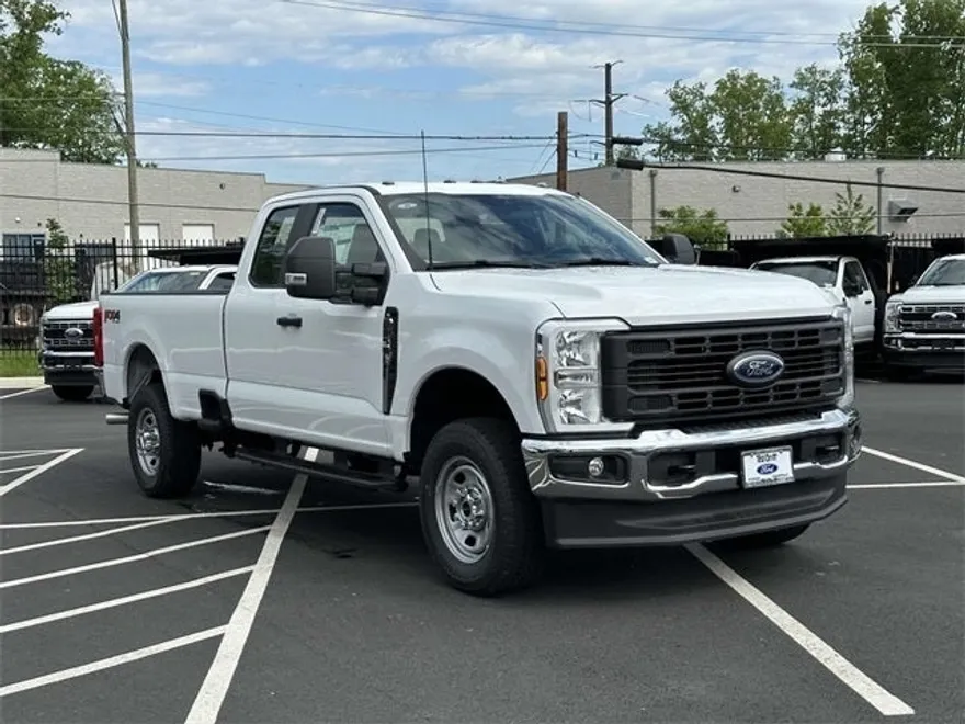 2025 Ford F-350 photo 1