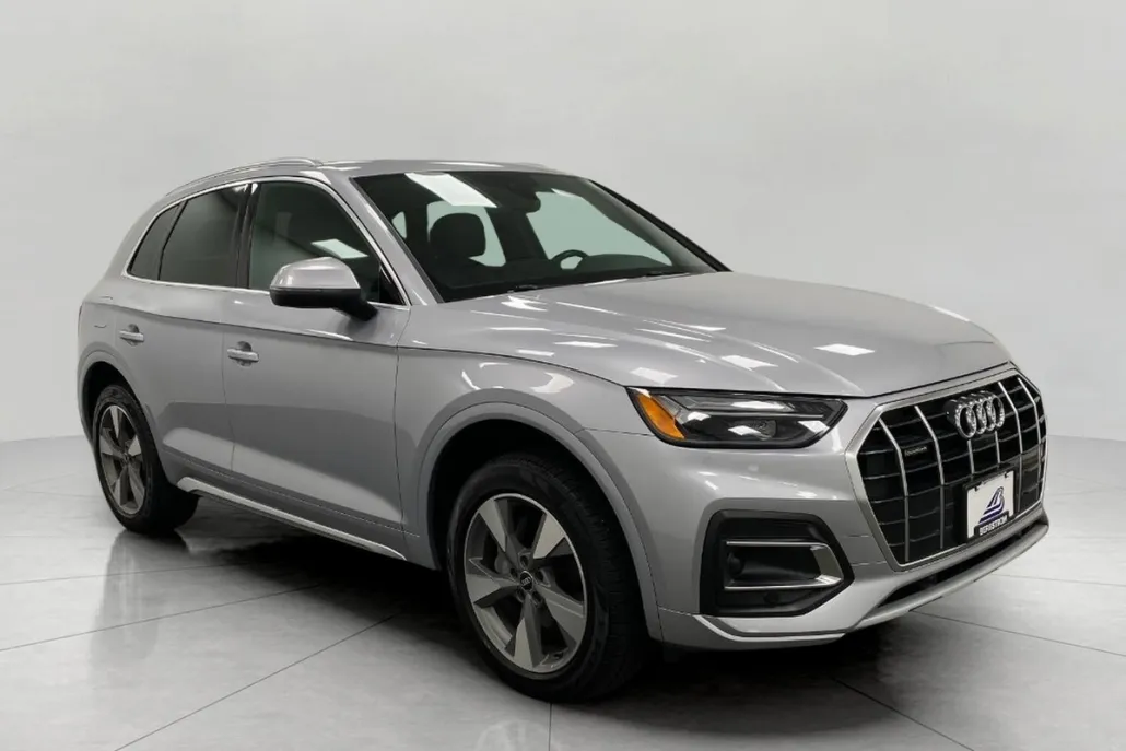 2022 Audi Q5 Premium Plus 40 TFSI photo 1