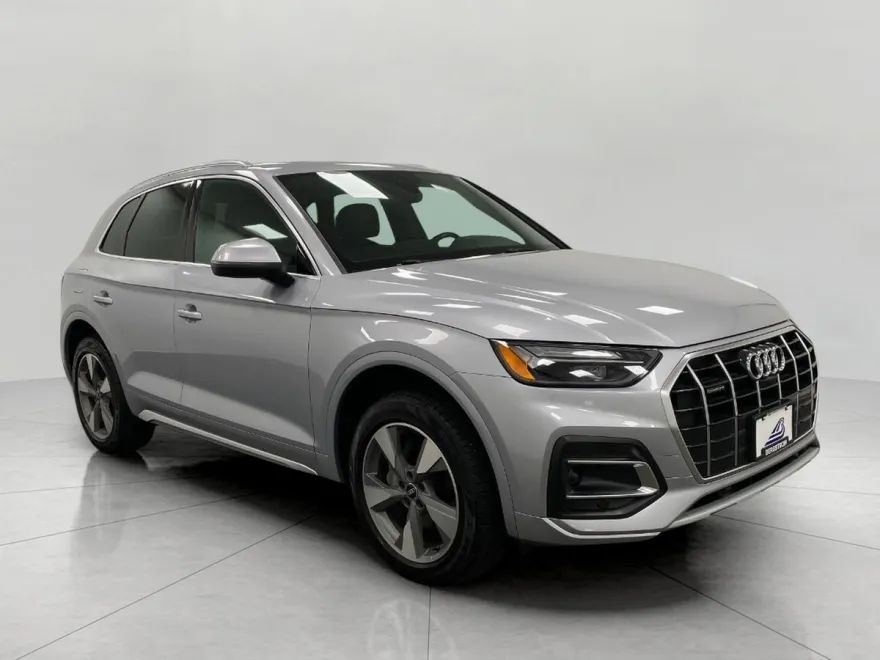 2022 Audi Q5 Premium Plus 40 TFSI photo 1