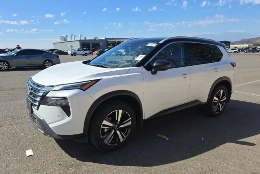2024 Nissan Rogue SL photo 1
