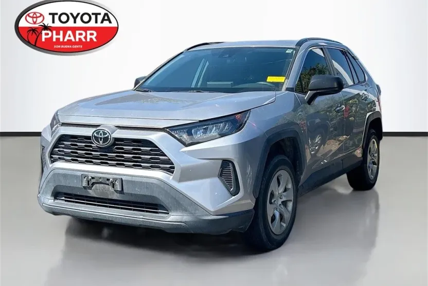 2021 Toyota RAV4 LE photo 1