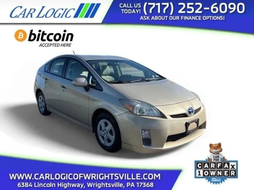 2011 Toyota Prius Four photo 1