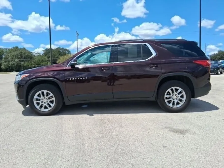 2021 Chevrolet Traverse photo 1