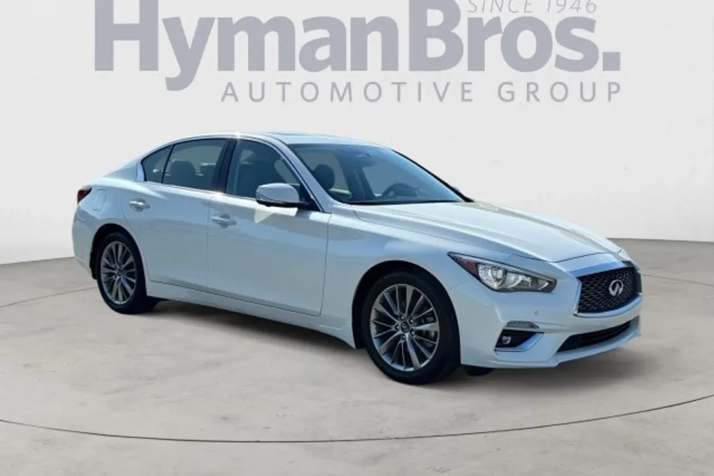 2023 Infiniti Q50 LUXE AWD photo 1
