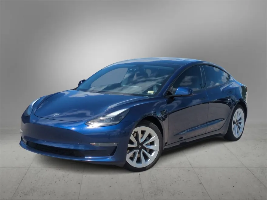 2022 Tesla Model 3 Long Range photo 1