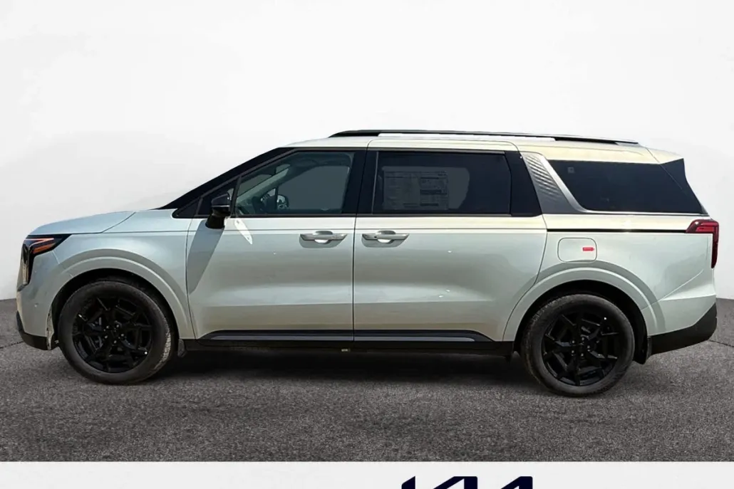 2026 Kia Carnival SX photo 1