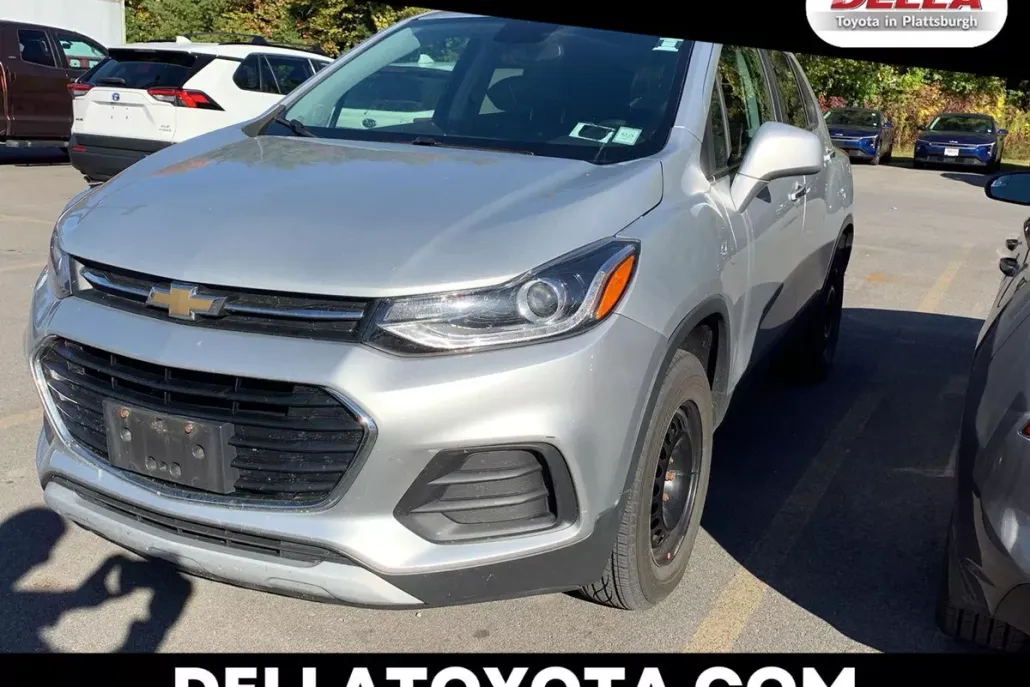 2017 Chevrolet Trax LT photo 1