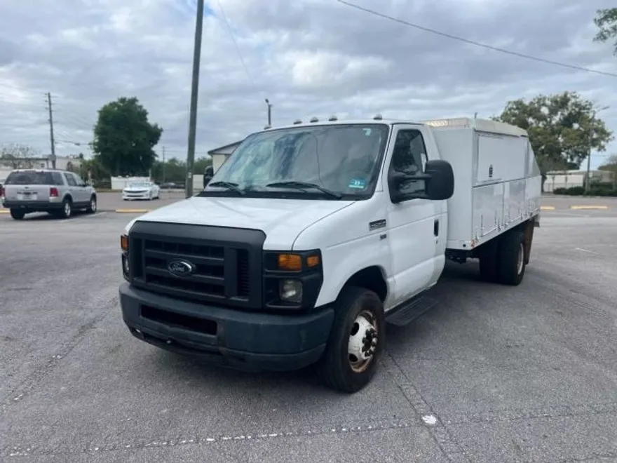 2012 Ford E-450 photo 1