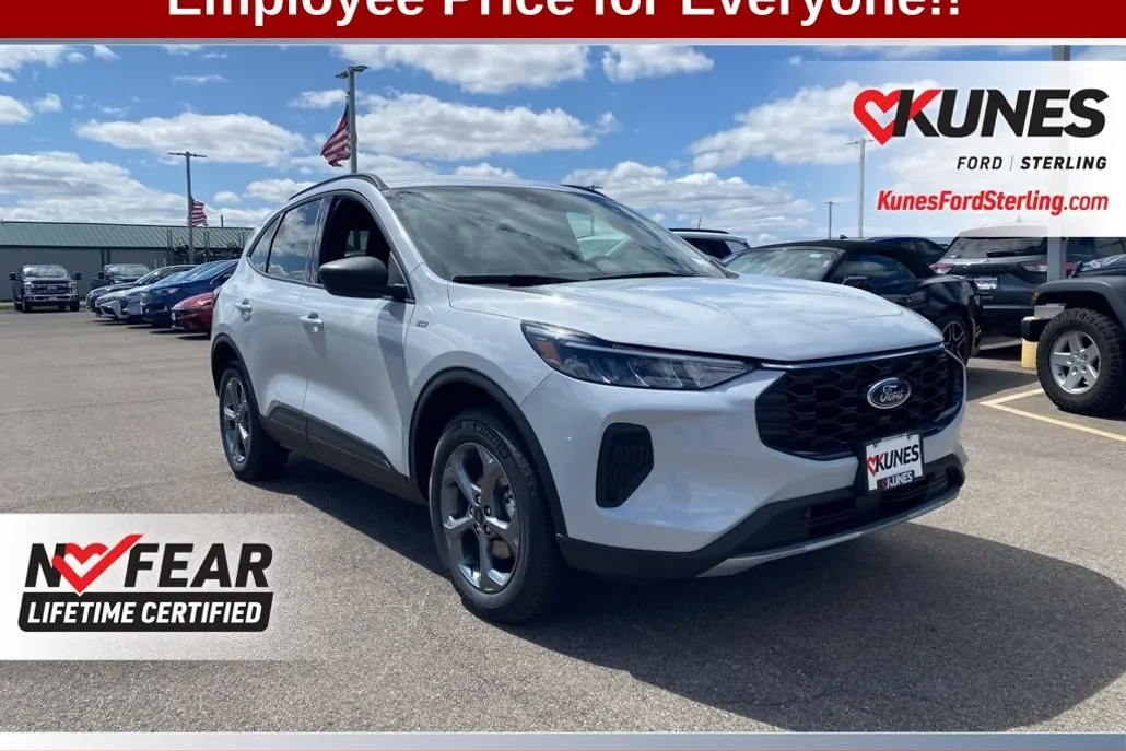 2025 Ford Escape ST-Line photo 1