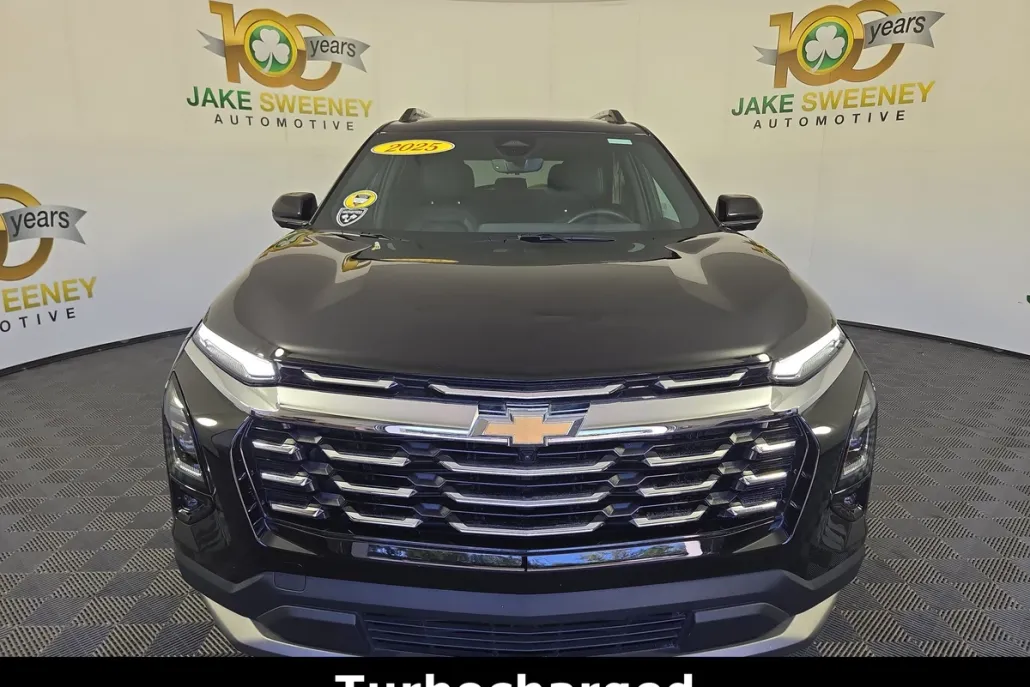 2025 Chevrolet Equinox LT photo 1