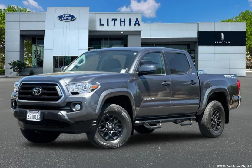 2020 Toyota Tacoma SR5 photo 1