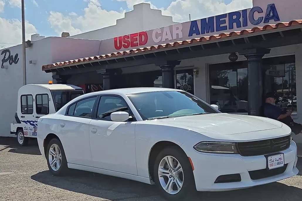 2022 Dodge Charger SXT photo 1